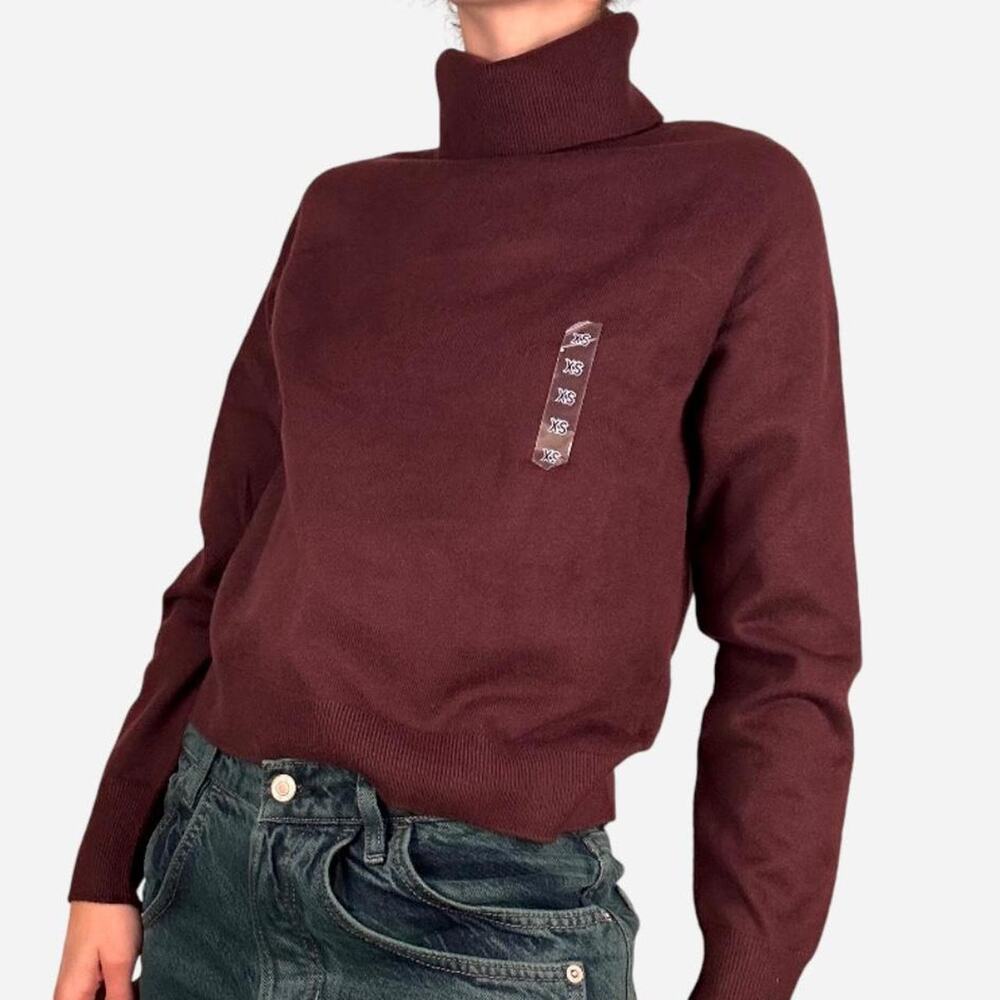 NWT Uniqlo maroon burgundy turtleneck sweater - size XS
